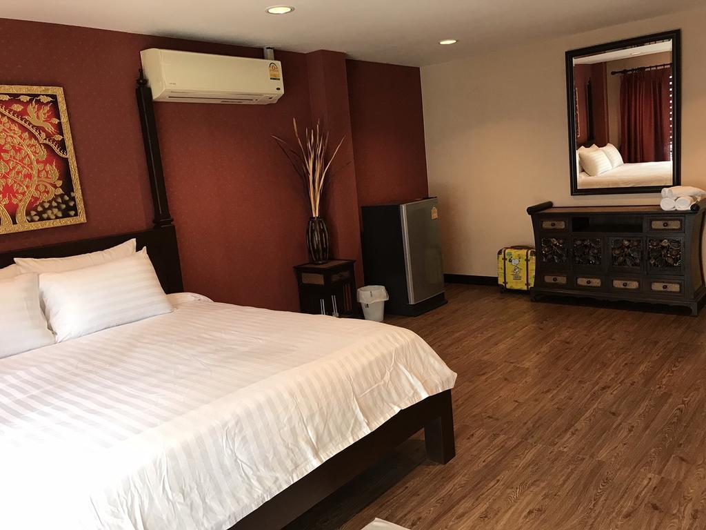 Rooftop Room Пак-Крет Экстерьер фото