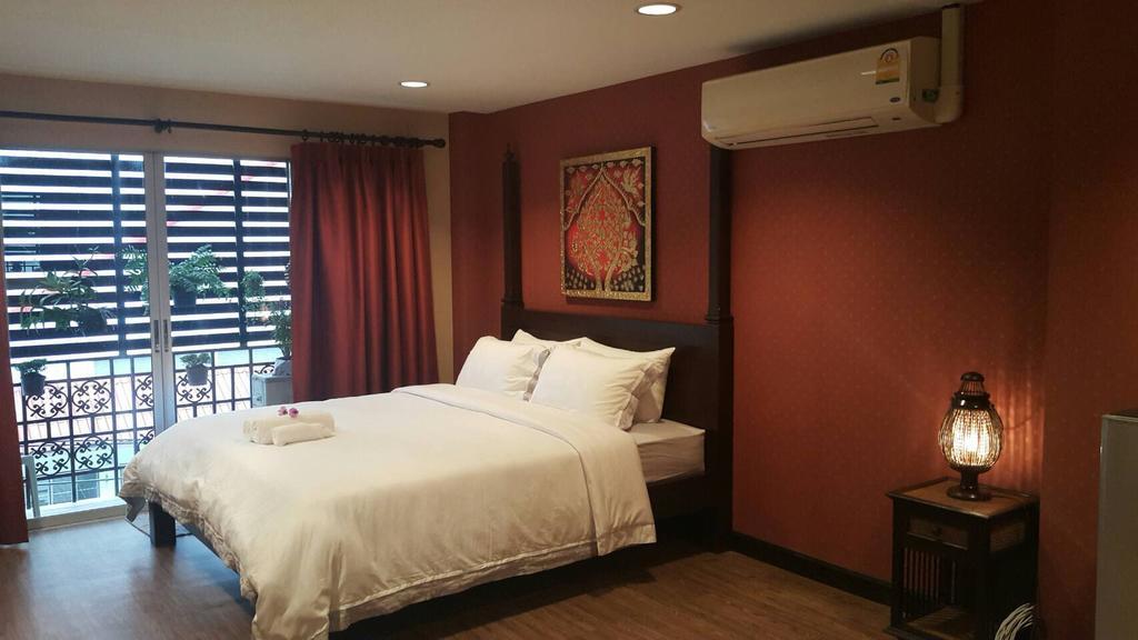 Rooftop Room Пак-Крет Экстерьер фото