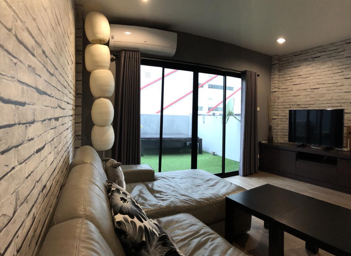 Rooftop Room Пак-Крет Экстерьер фото