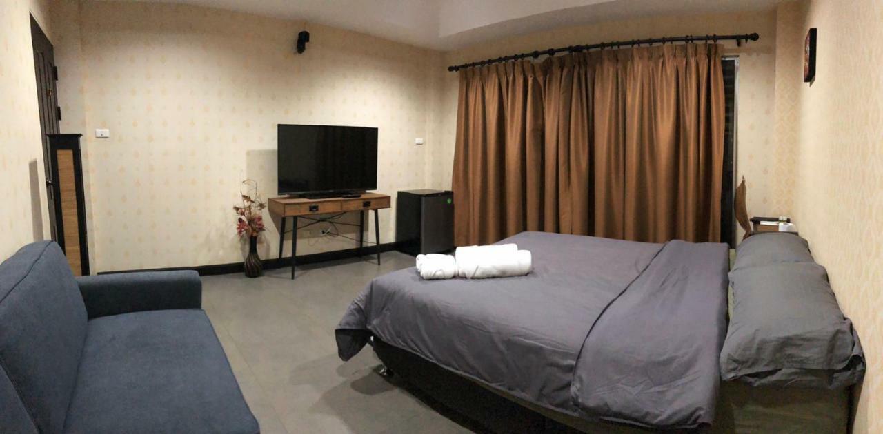 Rooftop Room Пак-Крет Экстерьер фото